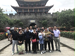 经销商旅游合照