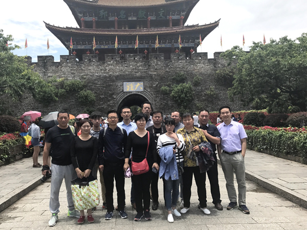 经销商旅游合照